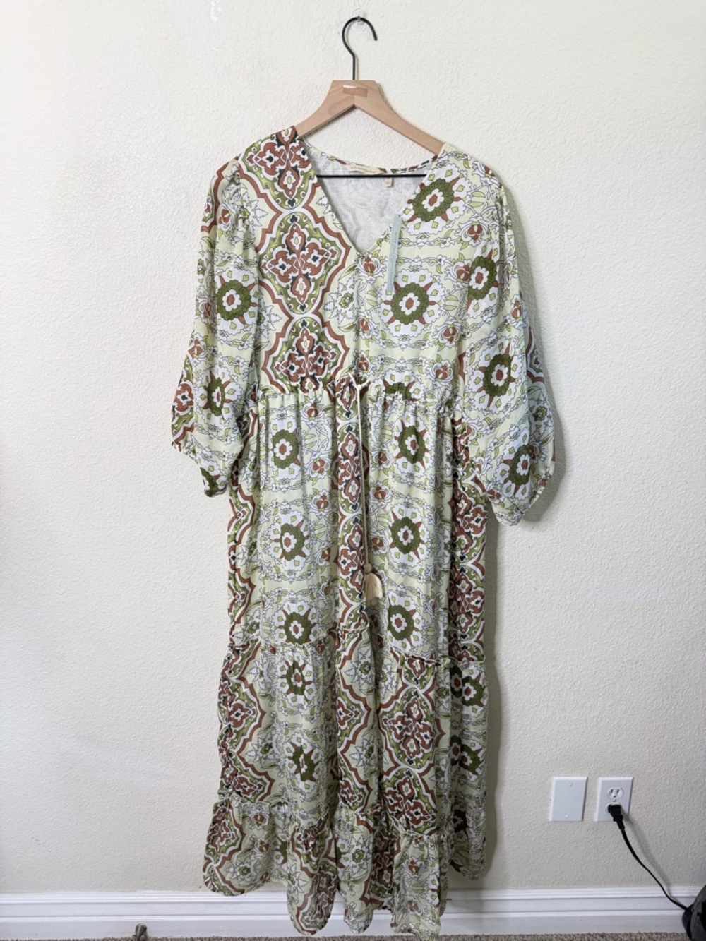 NWT Soft Surroundings Zia Maxi Dress Womens XL Balloon Sleeve Medallion Tassel - Picture 2 of 6